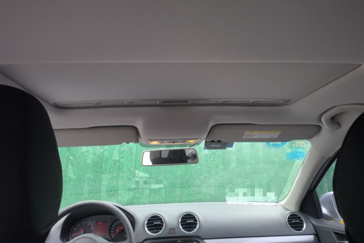 Used Volkswagen Jetta 2015 1.6L Manual Comfort Model Headliner