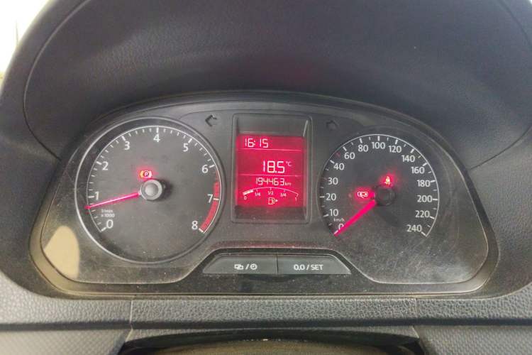Used Volkswagen Jetta 2015 Value Edition 1.6L Manual Fashionable Style Instrument Cluster