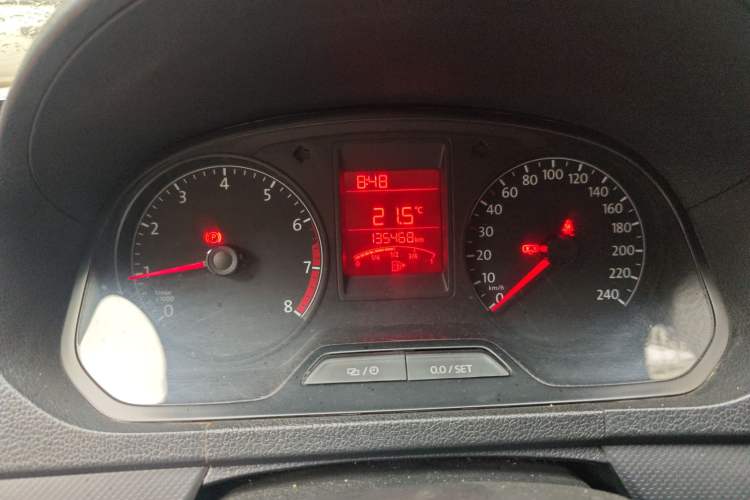 Used Volkswagen Jetta 2015 1.6L Manual Fashion Edition Instrument Cluster