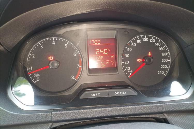 Used Volkswagen Jetta 2015 Value Edition 1.6L Manual Fashionable Style Instrument Cluster