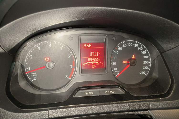 Used Volkswagen Jetta 2015 Zhuihui Edition 1.4L Manual Fashion Model Instrument Cluster