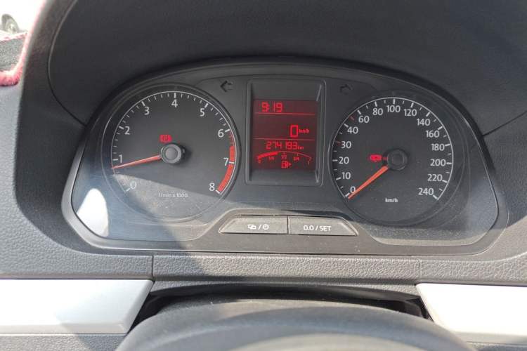 Used Volkswagen Jetta 2015 1.6L Manual Comfort Model Instrument Cluster