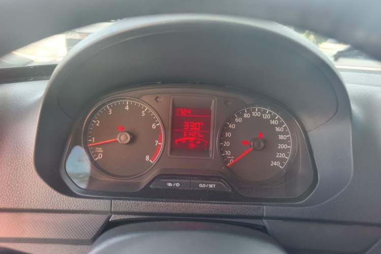 Used Volkswagen Jetta 2015 Zhuihui Edition 1.4L Manual Fashion Model Instrument Cluster