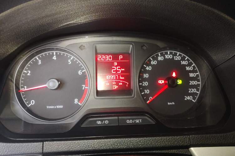 Used Volkswagen Jetta 2015 1.6L Automatic Comfort Model Instrument Cluster