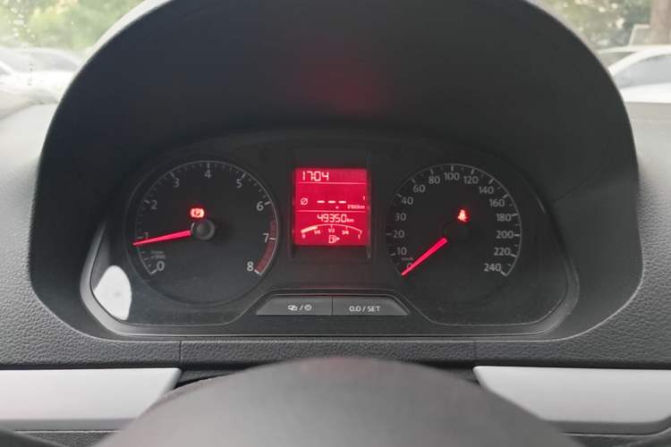 Used Volkswagen Jetta 2015 Zhuihui Edition 1.6L Manual Comfort Model Instrument Cluster