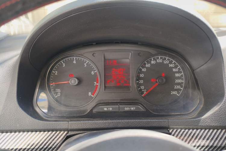 Used Volkswagen Jetta 2015 Value Edition 1.6L Manual Fashionable Style Instrument Cluster