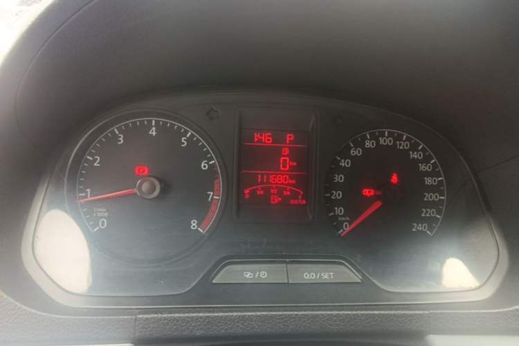 Used Volkswagen Jetta 2015 Value Edition 1.6L Automatic Comfort Version Instrument Cluster