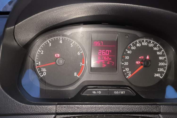 Used Volkswagen Jetta 2015 Value Edition 1.6L Manual Fashionable Style Instrument Cluster