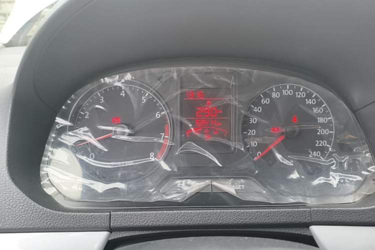Used Volkswagen Jetta 2015 1.6L Manual Comfort Model Instrument Cluster