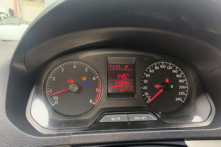 Used Volkswagen Jetta 2015 Value Edition 1.6L Automatic Fashion Version Instrument Cluster