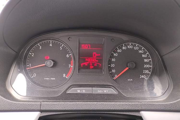 Used Volkswagen Jetta 2015 1.6L Manual Comfort Model Instrument Cluster