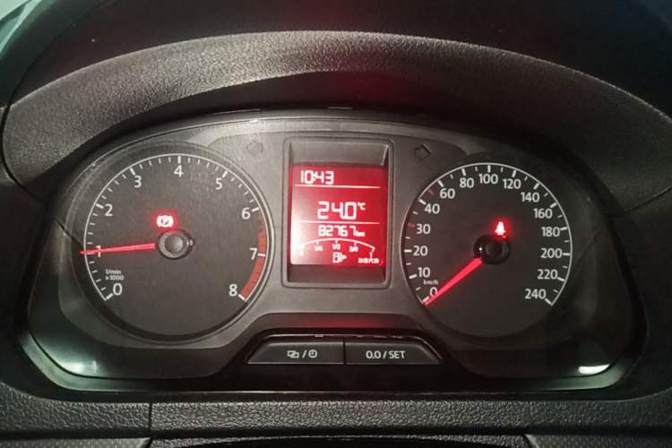 Used Volkswagen Jetta 2015 1.6L Manual Fashion Edition Instrument Cluster