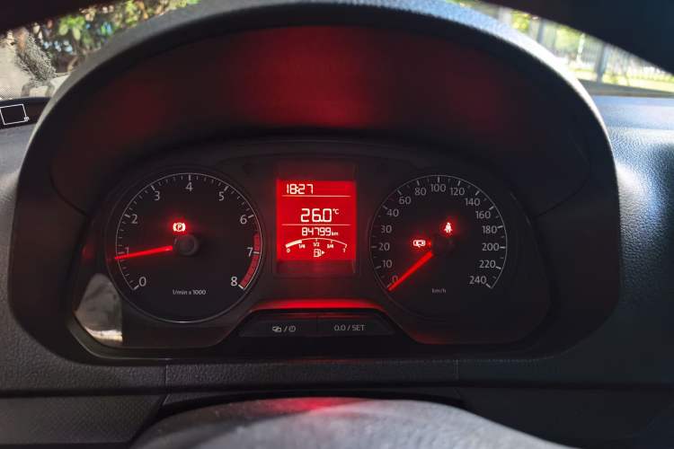 Used Volkswagen Jetta 2015 1.6L Manual Fashion Edition Instrument Cluster