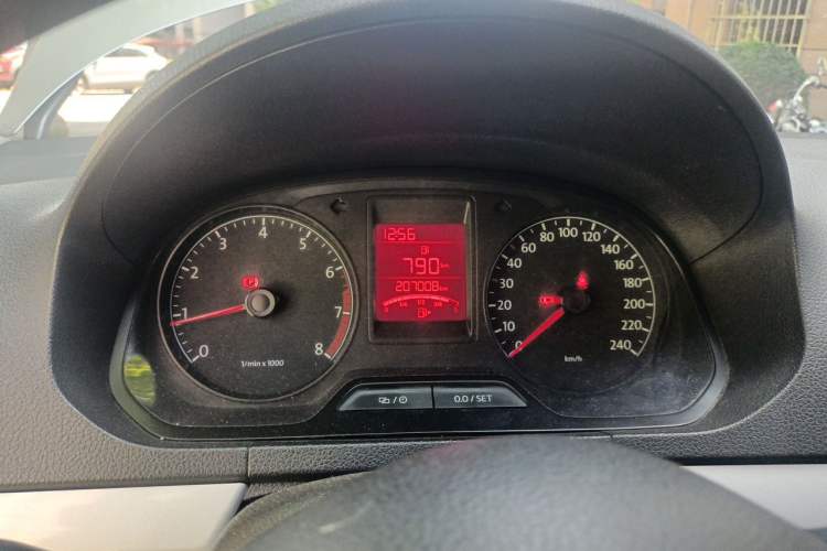 Used Volkswagen Jetta 2015 1.6L Manual Comfort Model Instrument Cluster