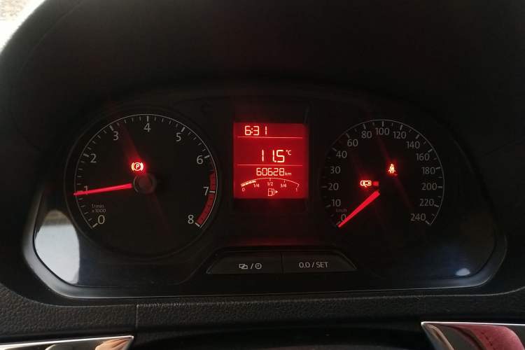 Used Volkswagen Jetta 2015 Value Edition 1.6L Manual Fashionable Style Instrument Cluster