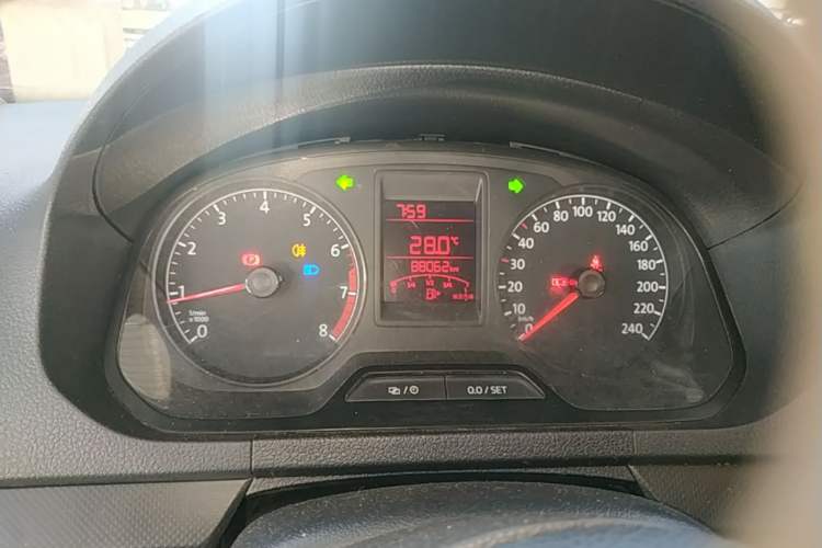 Used Volkswagen Jetta 2015 Zhuihui Edition 1.4L Manual Fashion Model Instrument Cluster