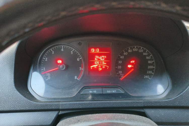 Used Volkswagen Jetta 2015 Zhuihui Edition 1.4L Manual Fashion Model Instrument Cluster