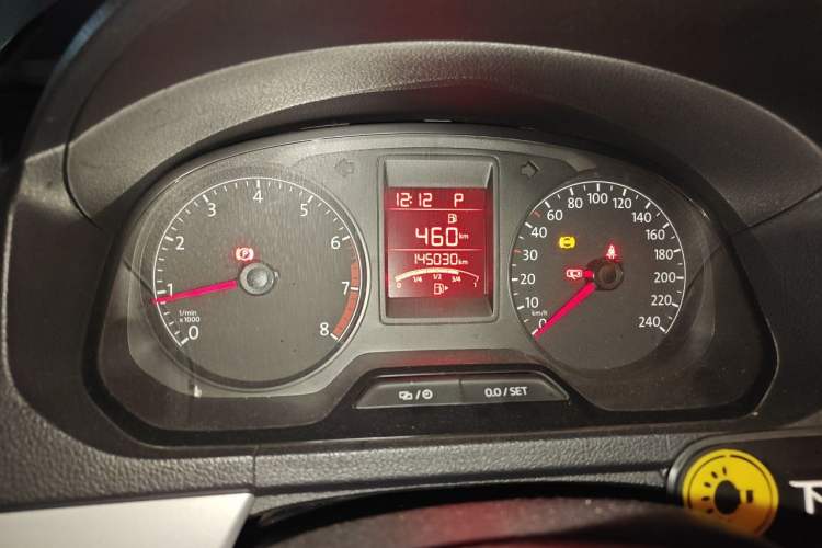 Used Volkswagen Jetta 2015 Value Edition 1.6L Automatic Comfort Version Instrument Cluster