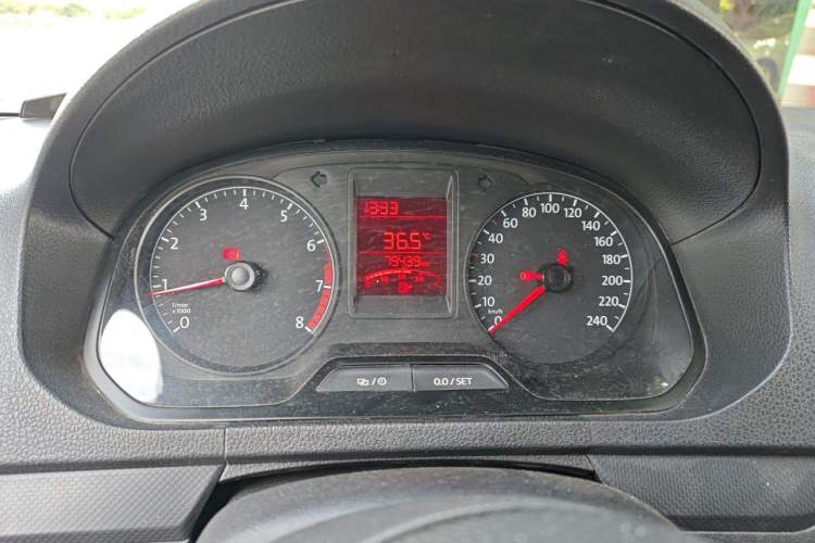 Used Volkswagen Jetta 2015 Value Edition 1.6L Manual Fashionable Style Instrument Cluster