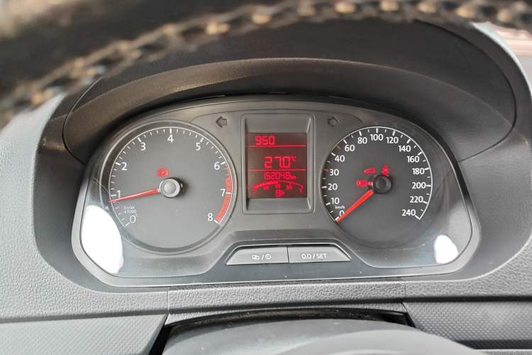 Used Volkswagen Jetta 2015 Zhuihui Edition 1.4L Manual Fashion Model Instrument Cluster