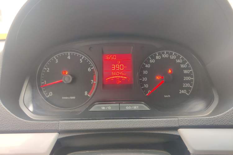 Used Volkswagen Jetta 2015 1.6L Manual Comfort Model Instrument Cluster