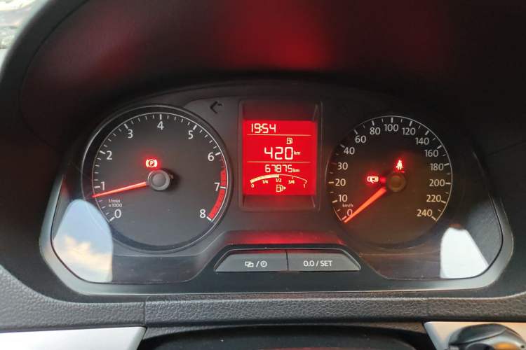 Used Volkswagen Jetta 2015 Zhuihui Edition 1.6L Manual Comfort Model Instrument Cluster