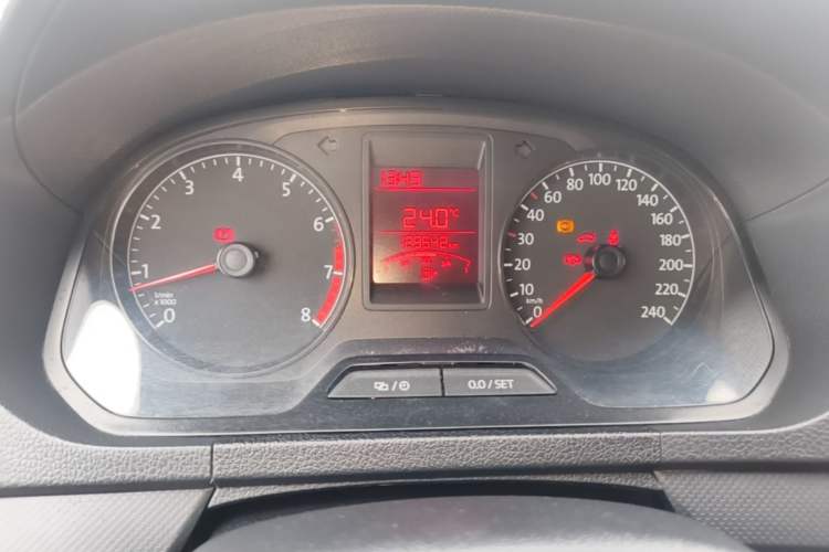 Used Volkswagen Jetta 2015 Value Edition 1.6L Manual Fashionable Style Instrument Cluster