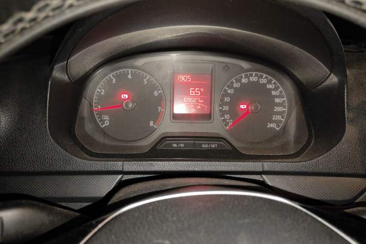 Used Volkswagen Jetta 2015 Zhuihui Edition 1.4L Manual Fashion Model Instrument Cluster