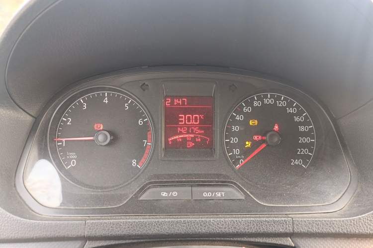 Used Volkswagen Jetta 2015 Value Edition 1.6L Manual Fashionable Style Instrument Cluster