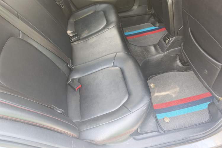 Used Volkswagen Jetta 2015 Zhuihui Edition 1.6L Manual Comfort Model Interior 2
