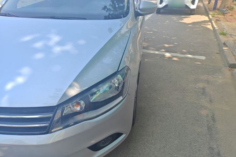 Used Volkswagen Jetta 2015 1.6L Manual Comfort Model Left Front Headlight