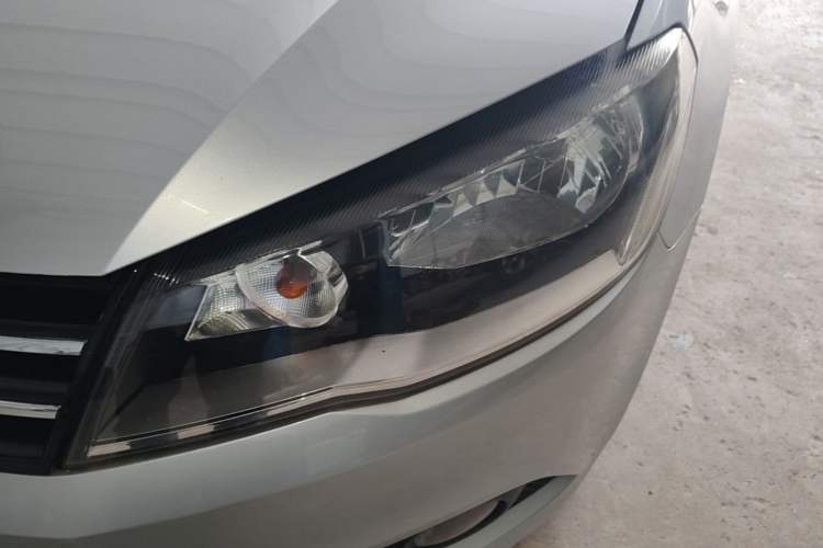 Used Volkswagen Jetta 2015 1.6L Automatic Comfort Model Left Front Headlight