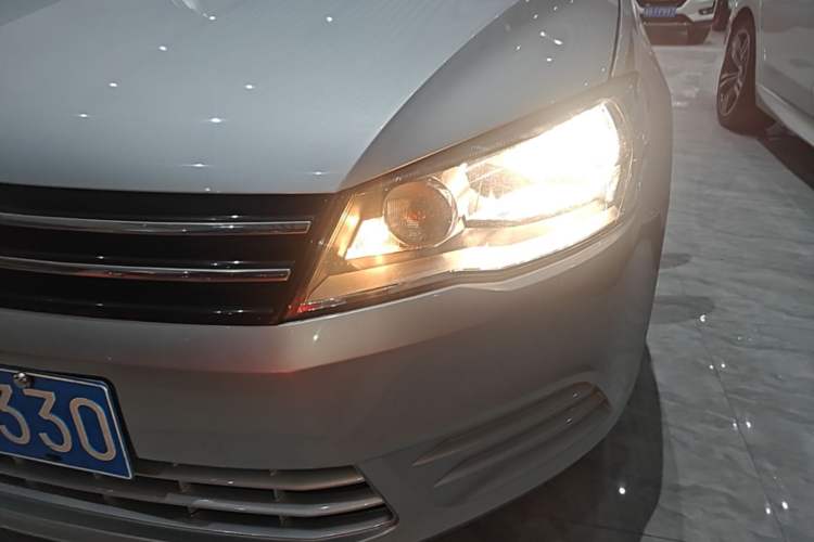 Used Volkswagen Jetta 2015 Value Edition 1.6L Automatic Fashion Version Left Front Headlight