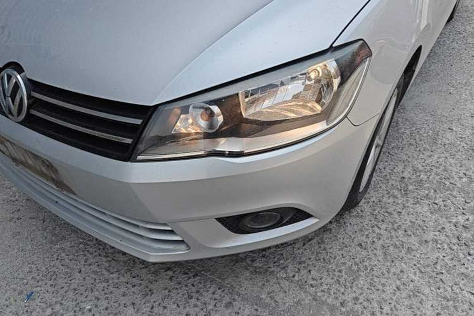 Used Volkswagen Jetta 2015 1.6L Manual Comfort Model Left Front Headlight