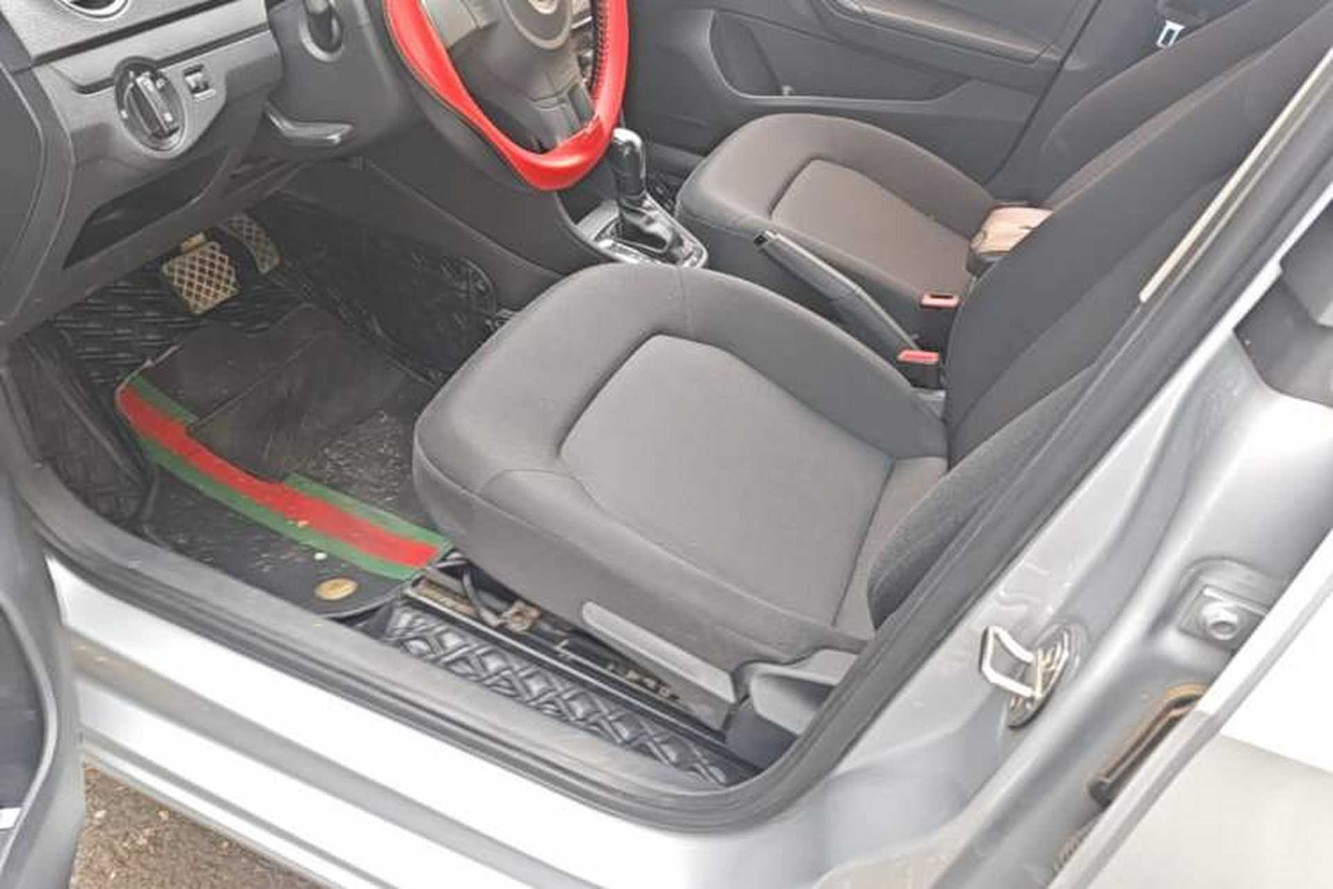 Used Volkswagen Jetta 2015 1.6L Automatic Fashion Model Left Front Seat