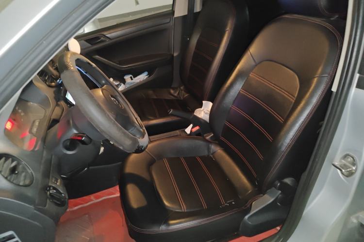 Used Volkswagen Jetta 2015 1.6L Manual Fashion Edition Left Front Seat