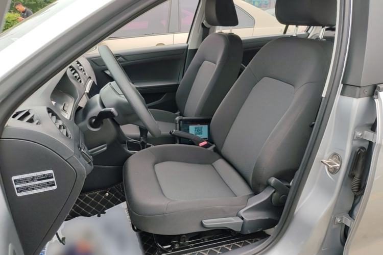 Used Volkswagen Jetta 2015 Zhuihui Edition 1.4L Manual Fashion Model Left Front Seat