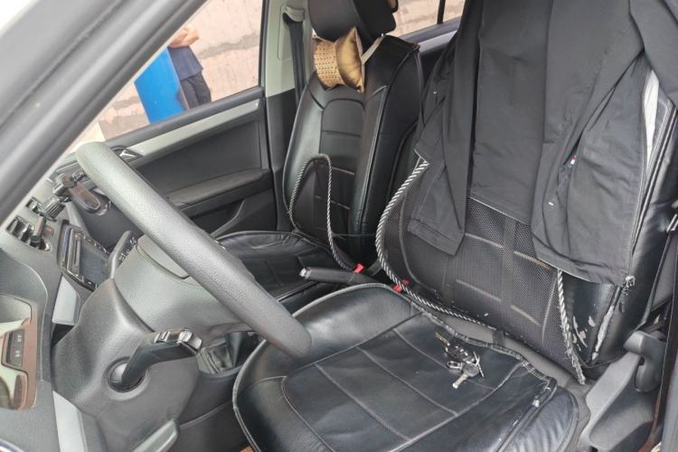 Used Volkswagen Jetta 2015 Zhuihui Edition 1.6L Manual Comfort Model Left Front Seat