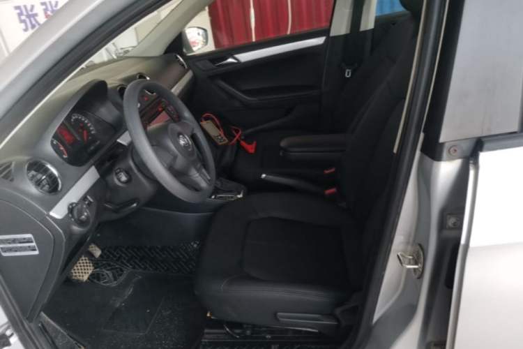 Used Volkswagen Jetta 2015 1.6L Automatic Comfort Model Left Front Seat