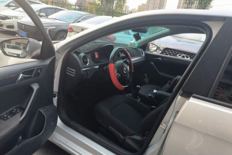 Used Volkswagen Jetta 2015 Zhuihui Edition 1.6L Manual Comfort Model Left Front Seat
