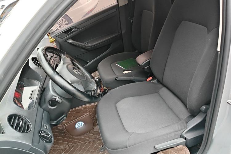 Used Volkswagen Jetta 2015 Zhuihui Edition 1.4L Manual Fashion Model Left Front Seat