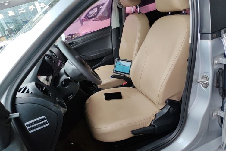 Used Volkswagen Jetta 2015 1.6L Manual Fashion Edition Left Front Seat