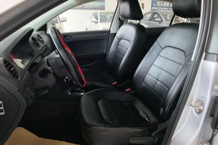 Used Volkswagen Jetta 2015 Value Edition 1.6L Automatic Fashion Version Left Front Seat