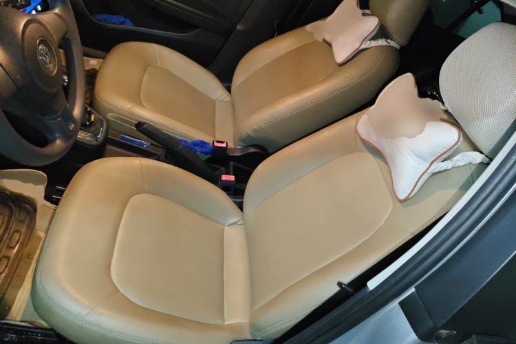 Used Volkswagen Jetta 2015 Value Edition 1.6L Automatic Fashion Version Left Front Seat
