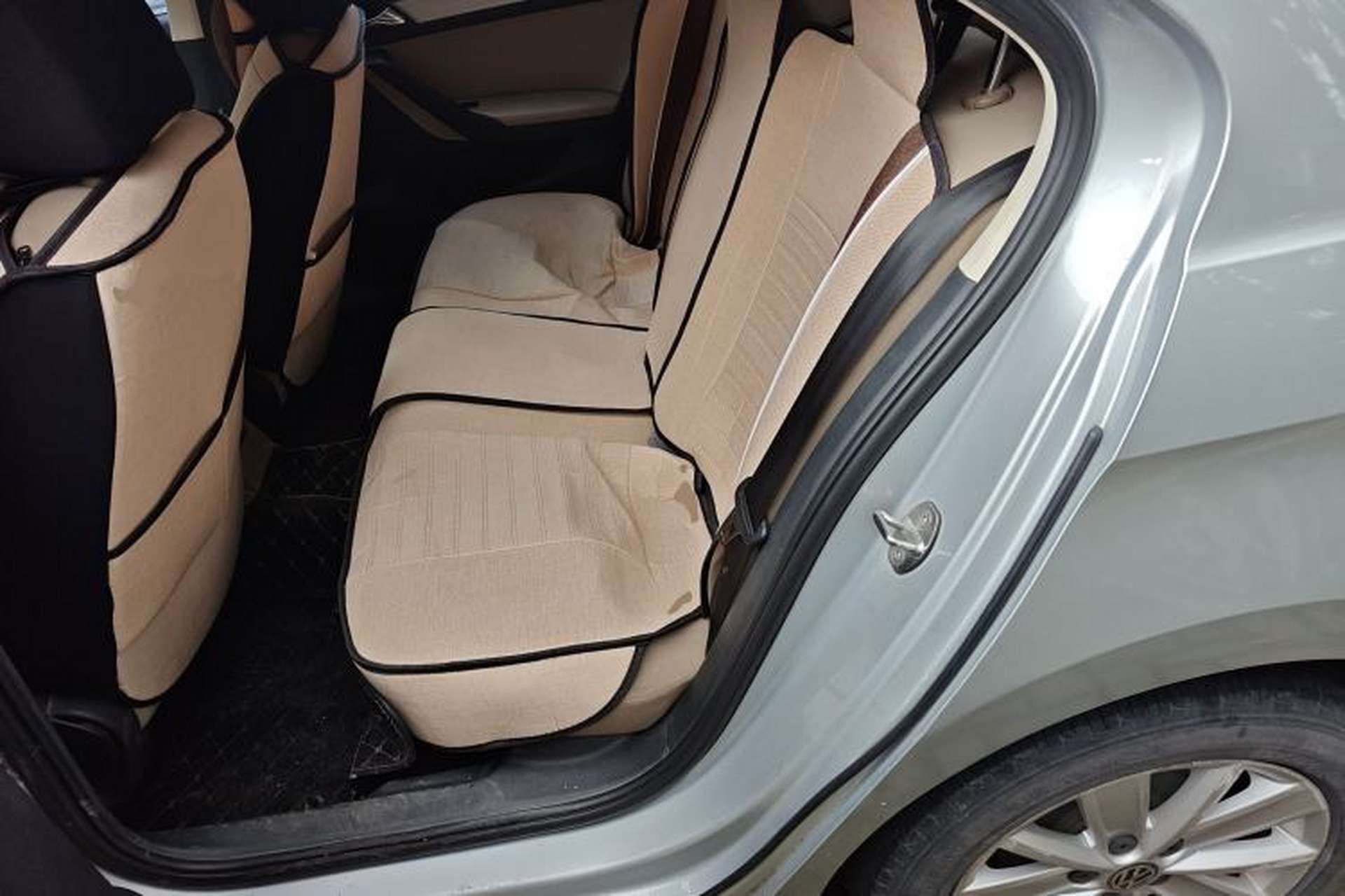 Used Volkswagen Jetta 2015 1.6L Manual Comfort Model Left Rear Seat