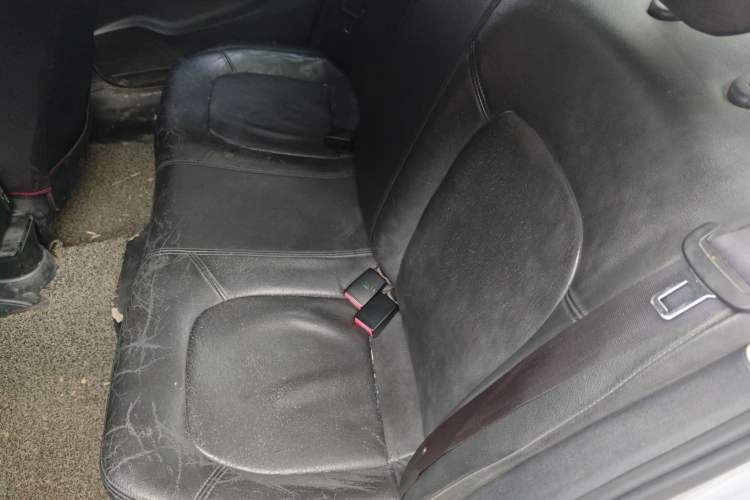Used Volkswagen Jetta 2015 1.6L Manual Fashion Edition Left Rear Seat