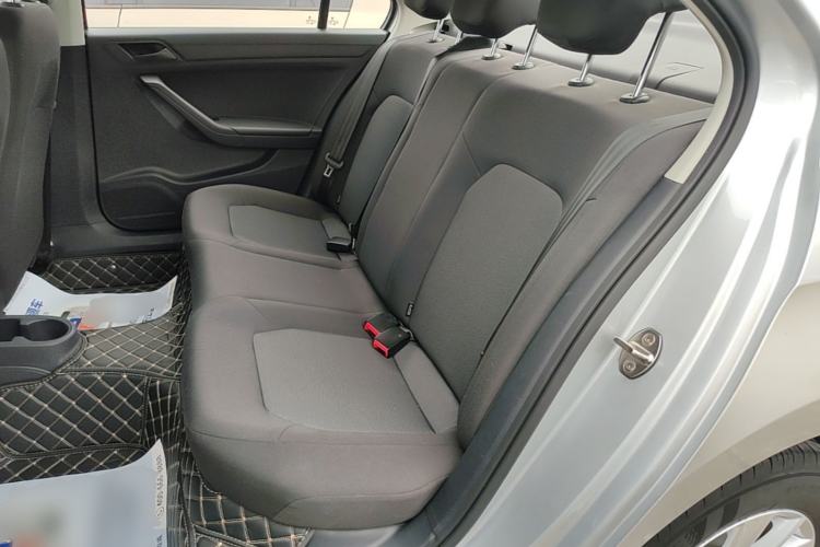Used Volkswagen Jetta 2015 Zhuihui Edition 1.4L Manual Fashion Model Left Rear Seat
