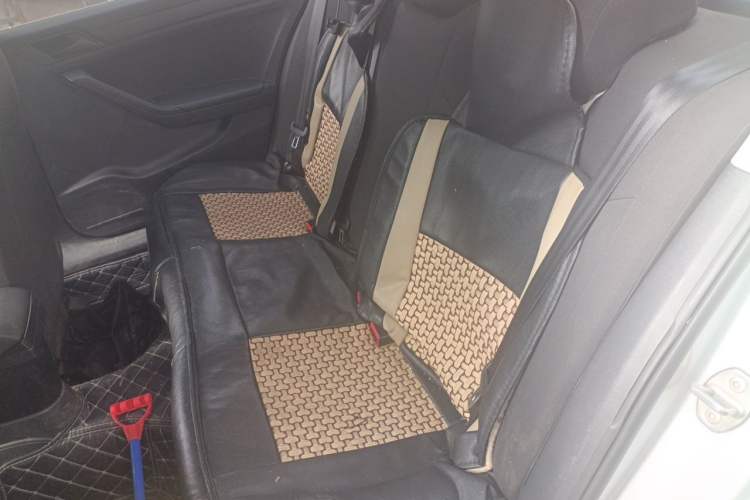 Used Volkswagen Jetta 2015 1.6L Manual Fashion Edition Left Rear Seat