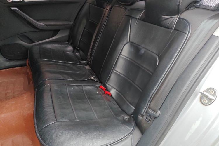 Used Volkswagen Jetta 2015 Zhuihui Edition 1.6L Manual Comfort Model Left Rear Seat
