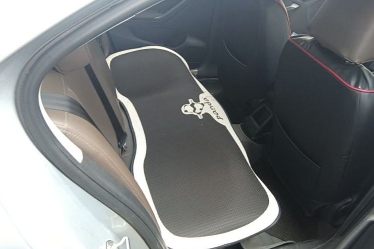 Used Volkswagen Jetta 2015 1.6L Manual Comfort Model Left Rear Seat